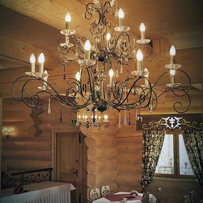 Amarilli 15 Light Chandelier