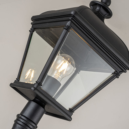 Bayview 1 Light Lamp Post