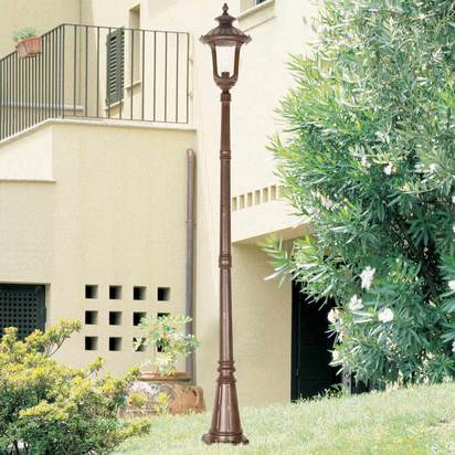 Chicago 1 Light Medium Lamp Post