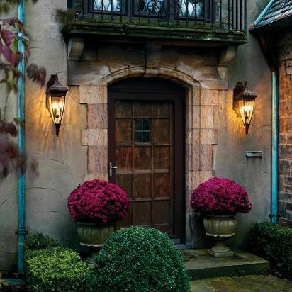 Venetian Rain 2 Light Medium Wall Lantern