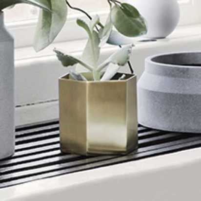 Ferm Living Hexagon Plant Pot - Brass - Extra Large