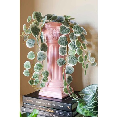 Faux Hanging Chain of Hearts In Black Pot