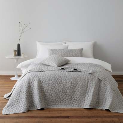 Pebble Bedspread