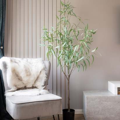 Artificial Curved Leaf Eucalyptus Tree in Black Plant Pot