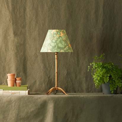 Incy table lamp in antique brass