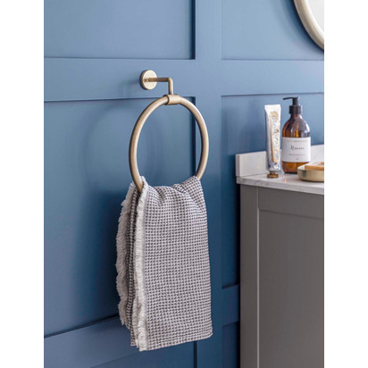 Novello Towel Ring in Antique Brass - Iron