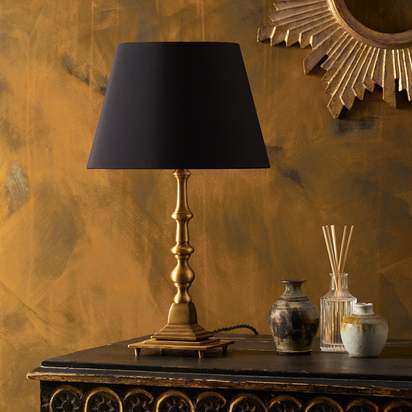 Holmes table lamp in antique brass