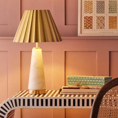 Sphynx rechargeable table lamp in white marble