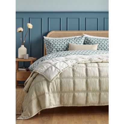 John Lewis Linen Blend Quilt, Natural Natural | L250 x W260cm