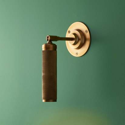 Quantum single wall light in antiqued brass