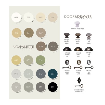 New Country custom-painted 4 door glazed cupboard - Colour 004 English White - Painted wooden knobs