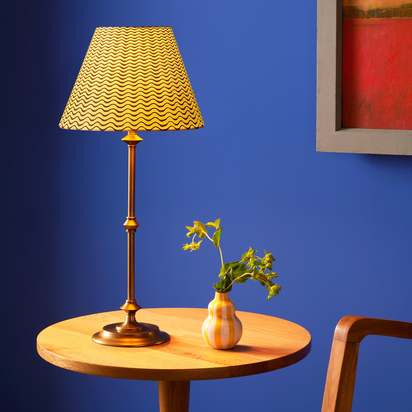Trindle rechargeable table lamp in brass