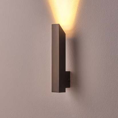 Andor IP54 uplighter in bronze