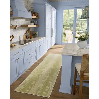 Tree Fern Matcha Green Flatwoven Rug by Sanderson - 305 x 425 cm - Rug + Pad System