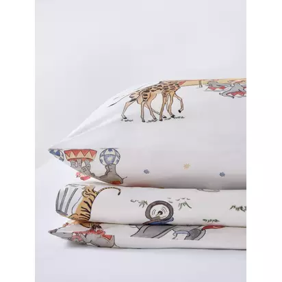 Disney x Sanderson Dumbo Duvet and Pillowcase Set, Multi, Cotbed Multi | H0.05 x W120 x D150cm