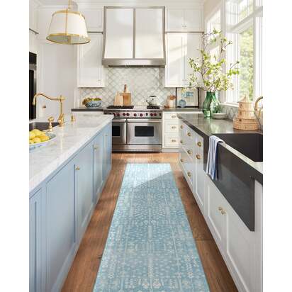 Palmetto Coastal Blue Flatwoven Rug by Gray Malin - 185 x 275 cm - Rug + Cushioned Pad System