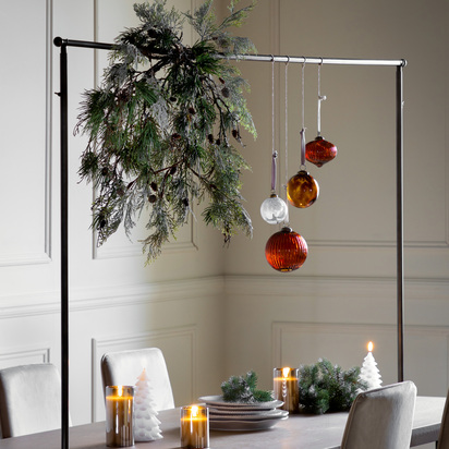 Wellington Hanging Bar Black 1525x50x1170mm