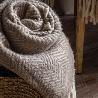 Maplewick Throw Taupe 1300x1700mm