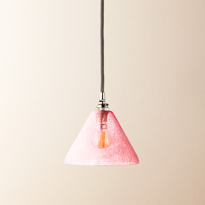 Hazelette pendant in magenta bubble glass