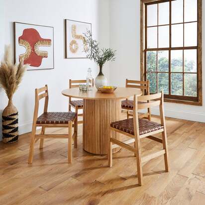 Amari 4 Seater Round Dining Table, Oak