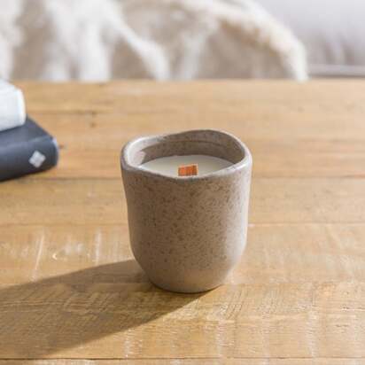 Pink Pepper & Cedarwood Ceramic Crackle Candle