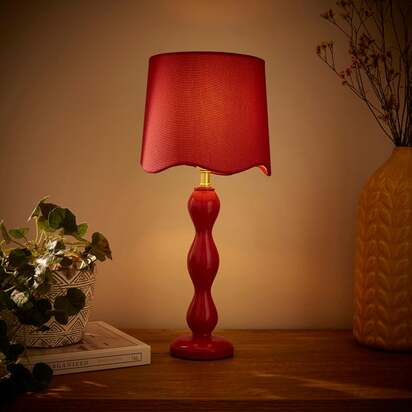 Elsie Tall Scalloped Table Lamp