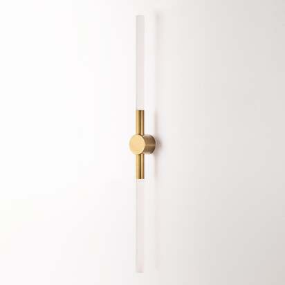 Kyber IP65 wall light in brass