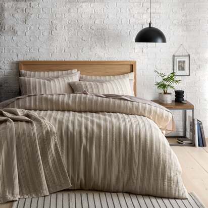 Arthur Stripe Quilted Bedspread
