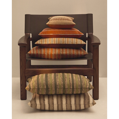 Amela cushion cover in velvet with beige embroidered stripe 50 x 30 cm