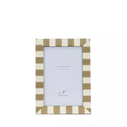 Neptune Montpellier Wood Photo Frame, 4 x 6" (10 x 15cm), Green/White Green & White | H18.55 x W13.55 x D1.34cm