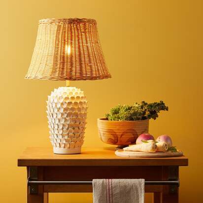Smaller Stucco table lamp in stone