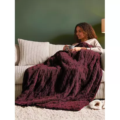 Silentnight Super Cosy Heated Throw Berry | H160 x W120 x D2.50cm