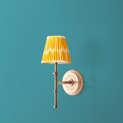 Single chukka rechargeable wall fitting in antique brass