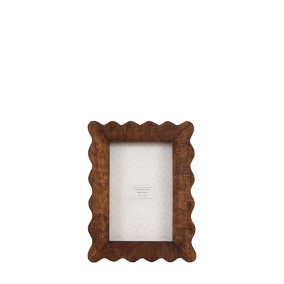 Brindle Wooden Scallop Photo Frame 6x4in  - 6X4"