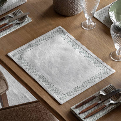 Mapleton Leaf Placemats Natural 4pk 300x400mm