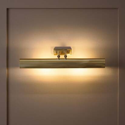 Medium Lautrec picture light in antique brass