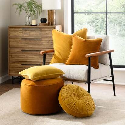 Clara Round Cushion