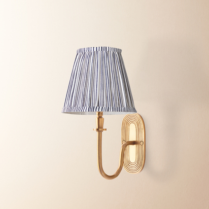 Loop wall fitting in brass