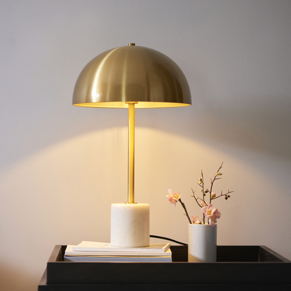 Amber Studio table brushed aged brass plate Table light Brushed aged brass plate & white marble