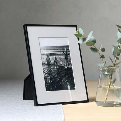 Photo Frame 4x6 - Fine Black Metal - The Cotswold Company