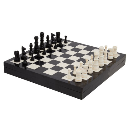 Churchill Games Black and White Chess Set