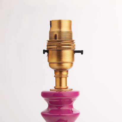 Wilma table lamp in hot pink