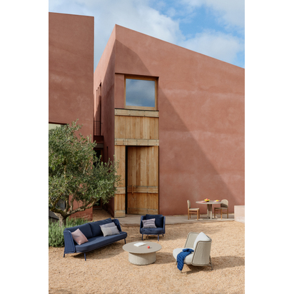 Sedalis round outdoor table in steel with taupe aluminium top Ã˜80cm