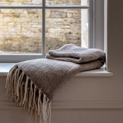 Maplewick Throw Taupe 1300x1700mm