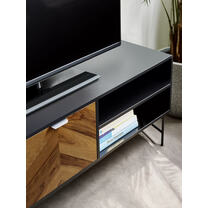 Data?1780934499