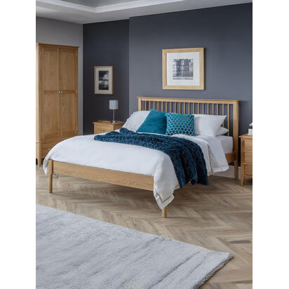 Cotswold 135cm Double Solid Oak Bed