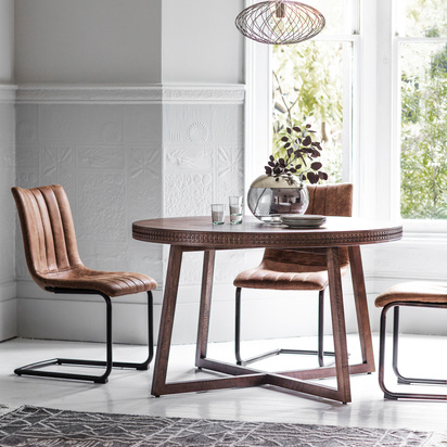 Montford Retreat Round Dining Table