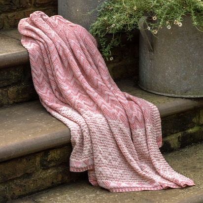 Fenstead Knitted Herringbone Throw Apricot