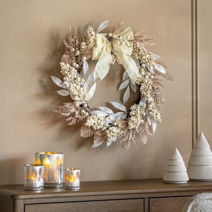 Woodstock Berry Wreath Cream