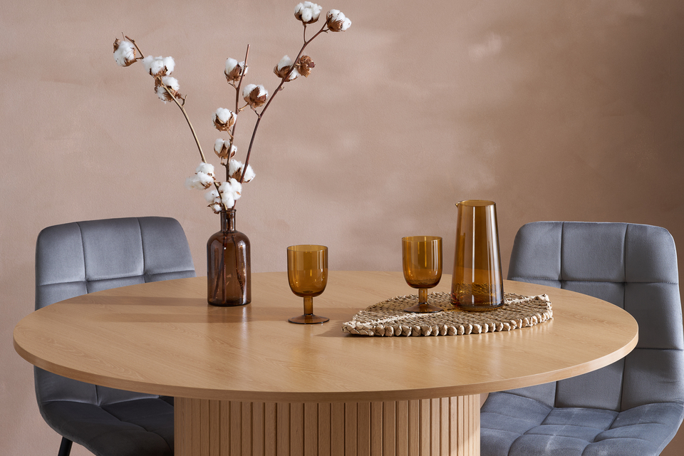Axerditoak axel 20round 20dining 20table rs fe1.jpg